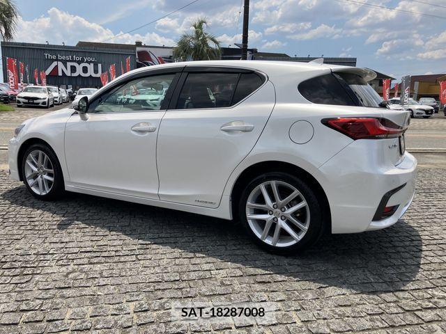 Lexus CT 2021-06 353930-3
