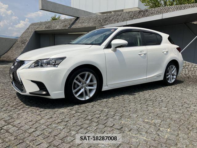 Lexus CT 2021-06 353930-1