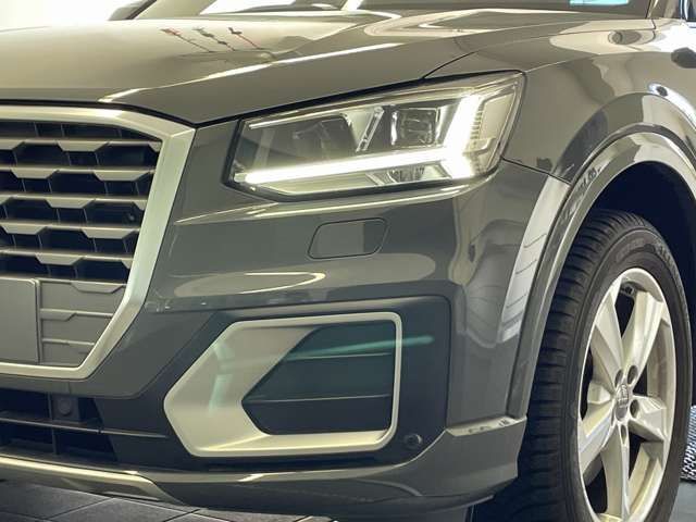 Audi Q2 2018-02 22673-8