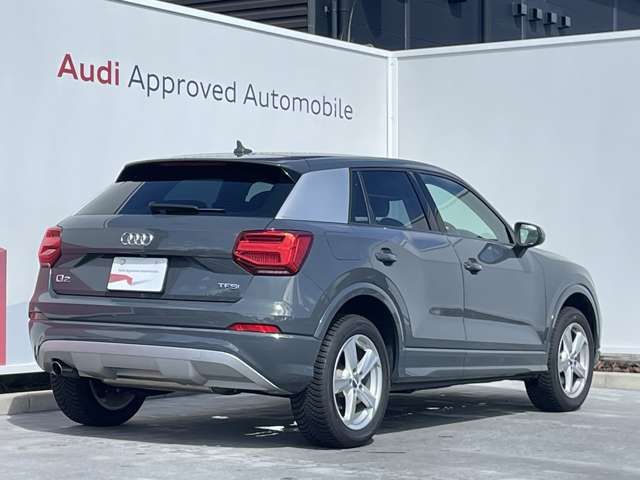 Audi Q2 2018-02 22673-4