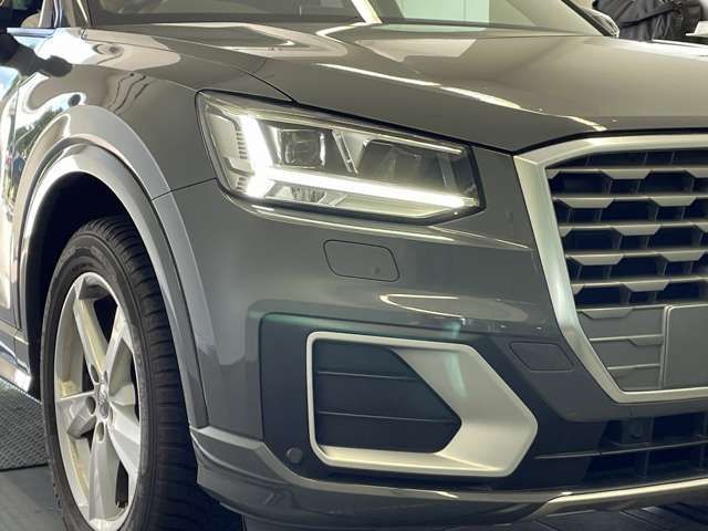 Audi Q2 2018-02 22673-7