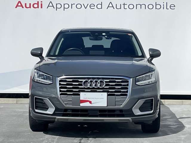 Audi Q2 2018-02 22673-3