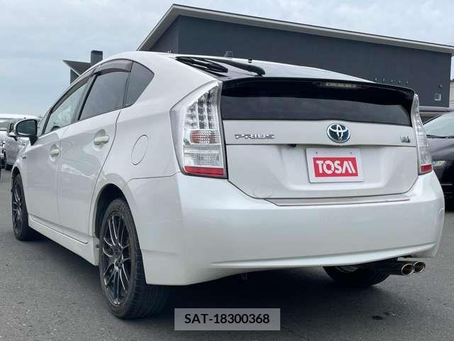 Toyota PRIUS 2011-06 377061-14