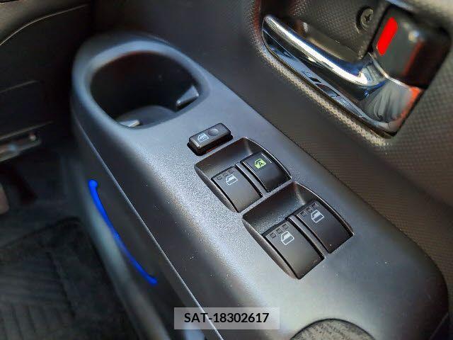 Toyota BB 2015-09 241902-17