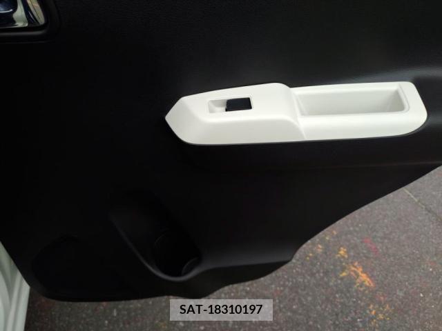 Suzuki IGNIS 2016-04 302661-22