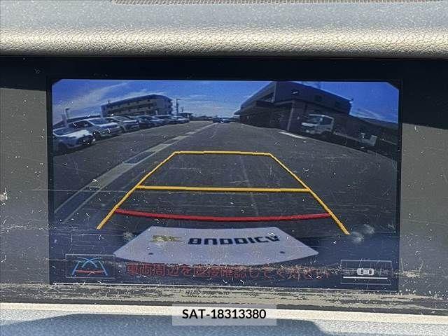 Lexus IS 2015-07 275427-3