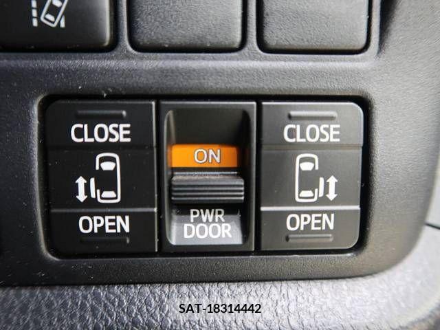 Toyota VOXY 2018-11 202057-8