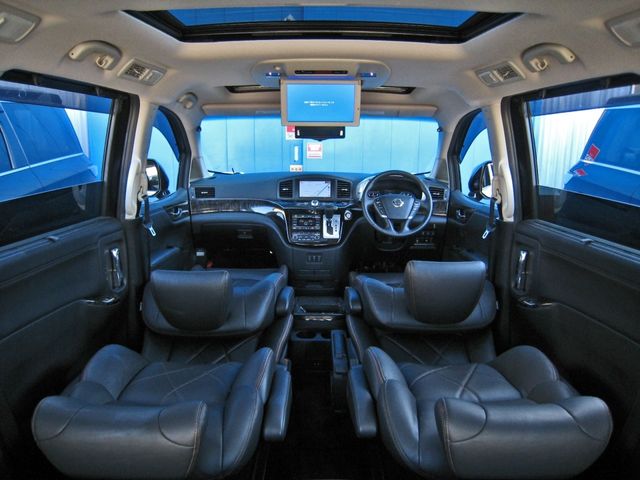 Nissan ELGRAND 2016-02 3550-14