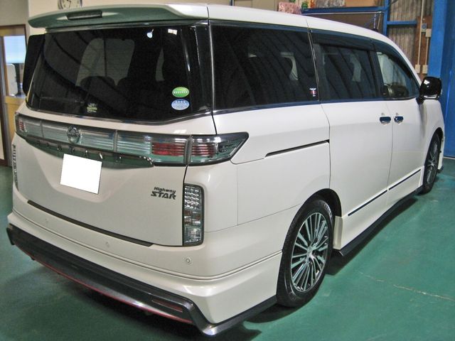 Nissan ELGRAND 2016-02 3550-3