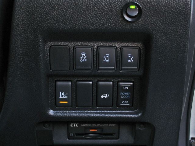 Nissan ELGRAND 2016-02 3550-21
