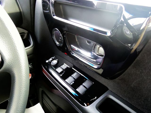 Honda N BOX CUSTOM 2023-01 1563-18