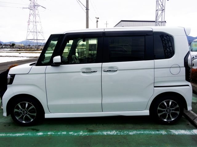 Honda N BOX CUSTOM 2023-01 1563-3