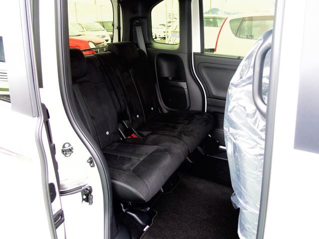 Honda N BOX CUSTOM 2023-01 1563-15