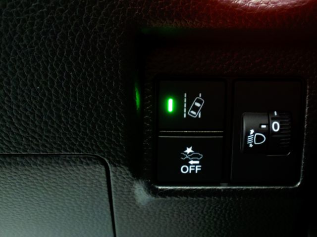 Honda N BOX CUSTOM 2023-01 1563-12