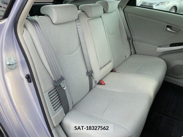Toyota PRIUS 2013-02 215157-15