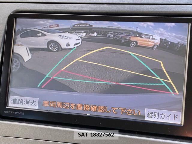 Toyota PRIUS 2013-02 215157-4