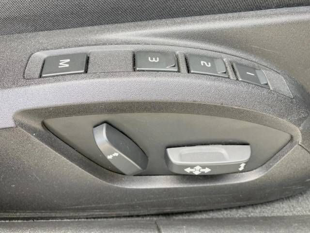 Volvo V40 2014-09 183718-7
