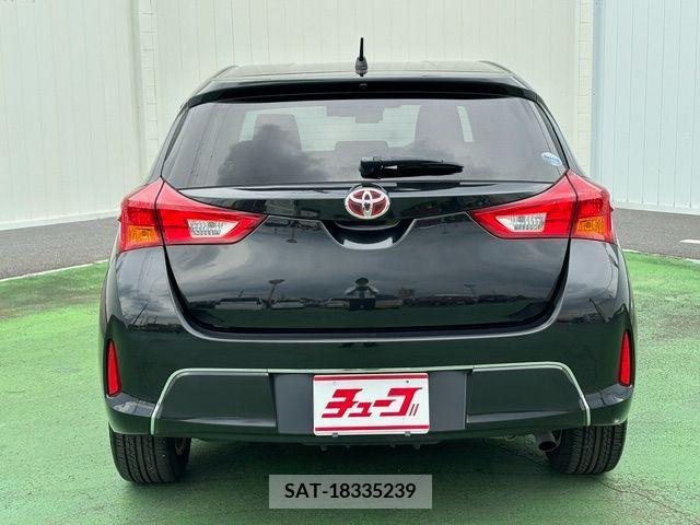 Toyota AURIS 2012-08 293012-23