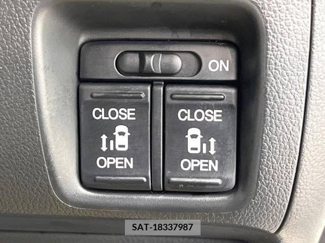 Honda N BOX CUSTOM 2016-05 221676-5