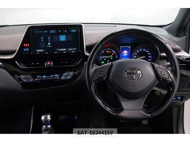 Toyota C-HR 2017-08 256891-22