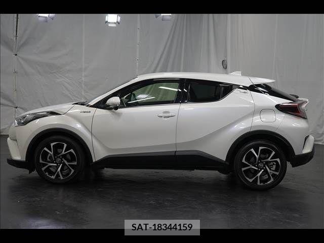 Toyota C-HR 2017-08 256891-14