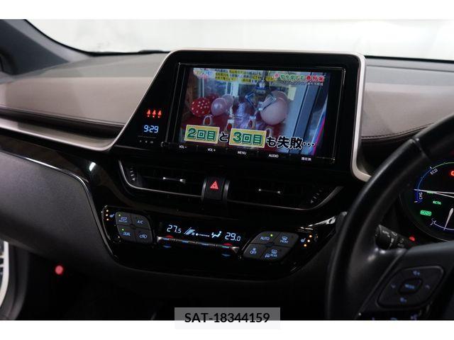 Toyota C-HR 2017-08 256891-23