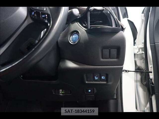 Toyota C-HR 2017-08 256891-13