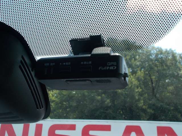 Nissan SERENA 2018-05 4562-7