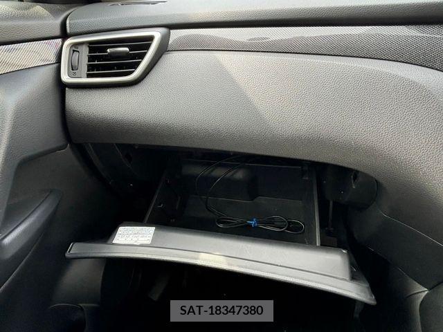 Nissan X-TRAIL 2016-08 329537-18