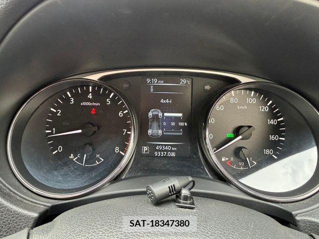 Nissan X-TRAIL 2016-08 329537-13