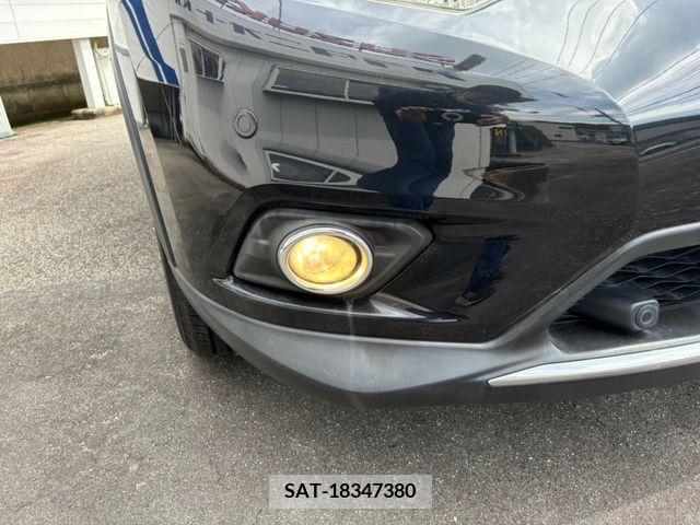 Nissan X-TRAIL 2016-08 329537-10