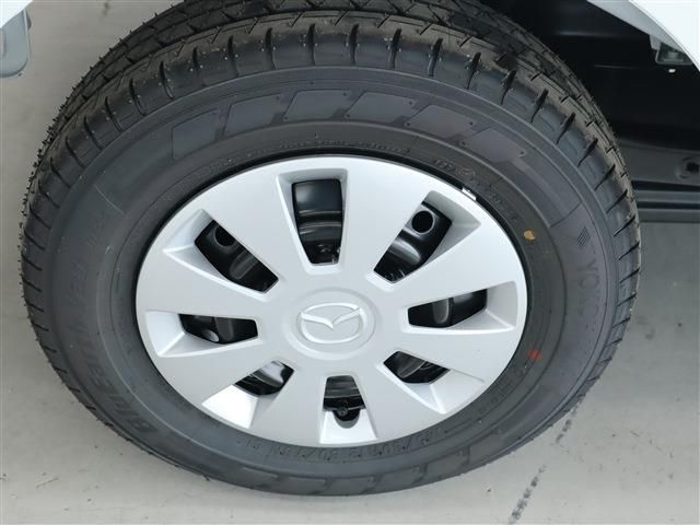 Mazda SCRUM VAN 2022-10 7651-3