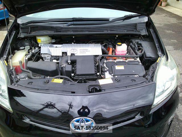 Toyota PRIUS 2014-02 245878-7