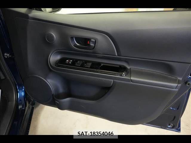 Toyota AQUA 2019-08 261208-10