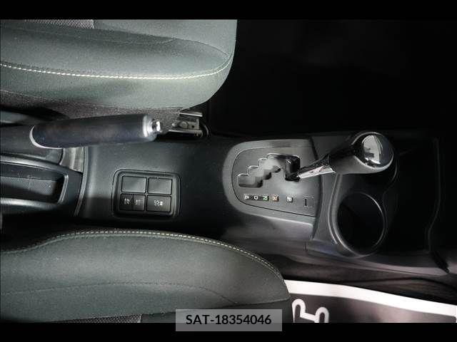 Toyota AQUA 2019-08 261208-15