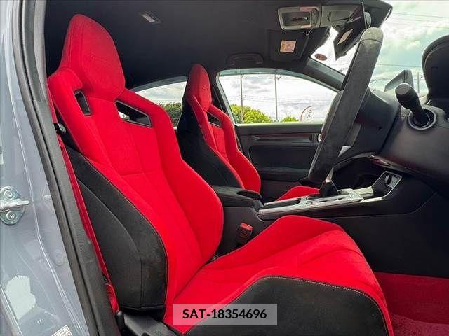 Honda CIVIC 2024-02 264418-15