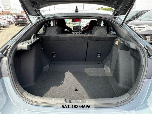 Honda CIVIC 2024-02 264418-18