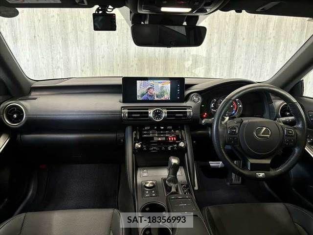 Lexus IS 2021-09 391848-1