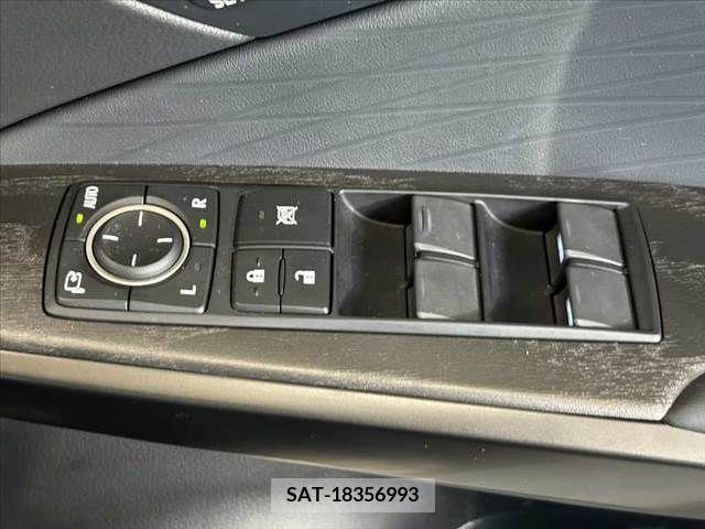 Lexus IS 2021-09 391848-29