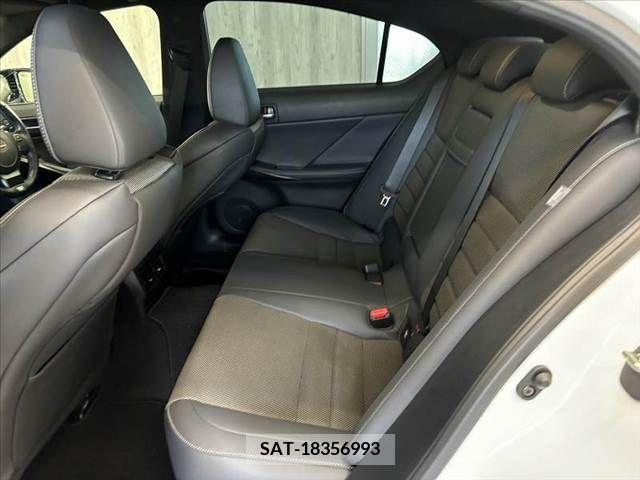 Lexus IS 2021-09 391848-23