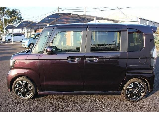 Honda N BOX CUSTOM 2018-03 186468-4
