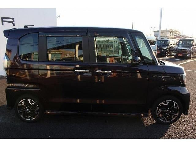Honda N BOX CUSTOM 2018-03 186468-2