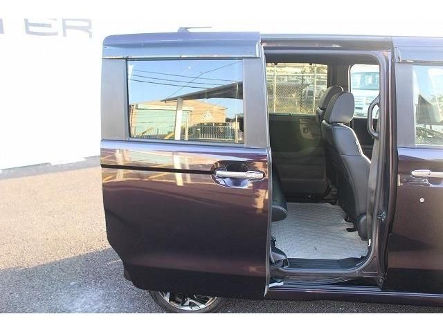 Honda N BOX CUSTOM 2018-03 186468-8