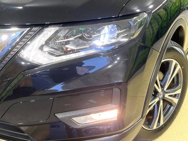 Nissan X-TRAIL 2018-08 20964-12