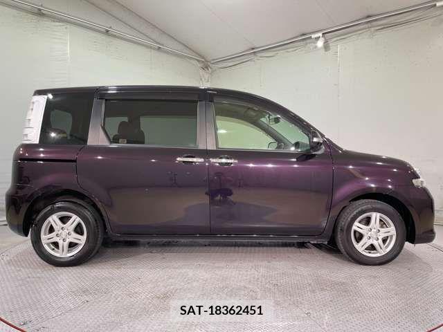 Toyota SIENTA 2013-08 226965-7