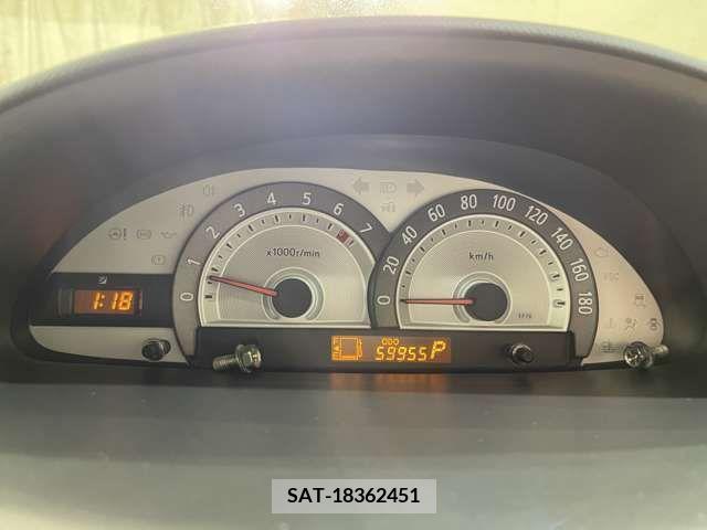 Toyota SIENTA 2013-08 226965-14