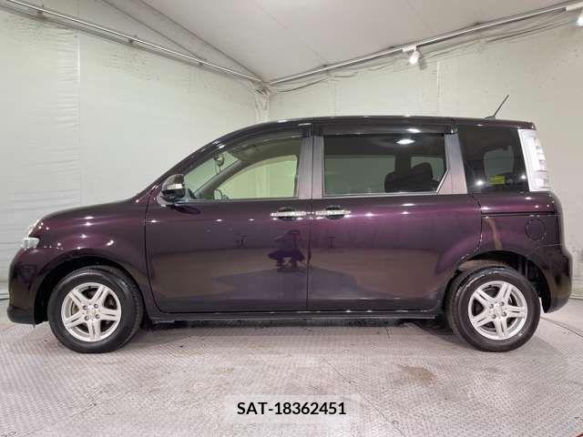 Toyota SIENTA 2013-08 226965-11