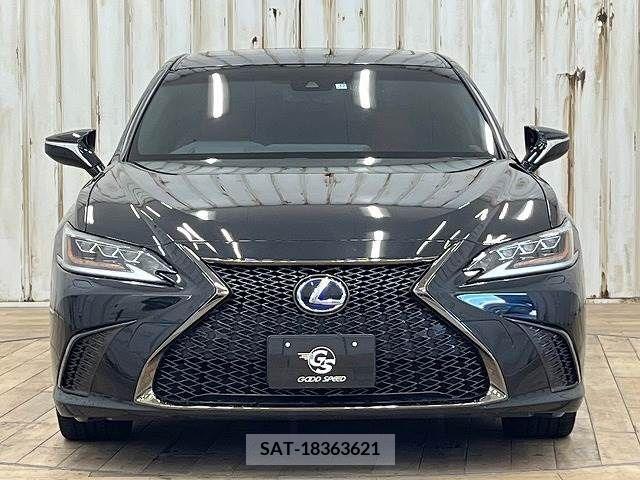Lexus ES 2019-05 300392-11