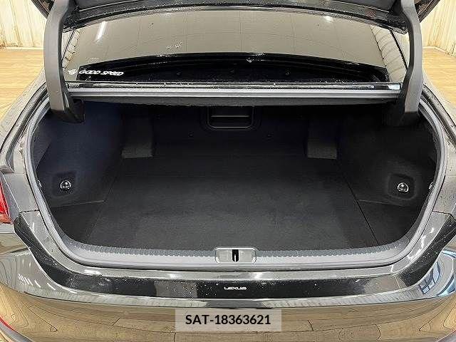 Lexus ES 2019-05 300392-10