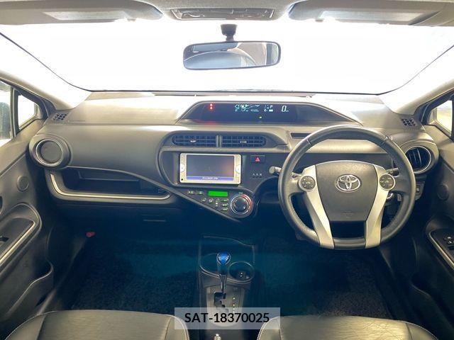 Toyota AQUA 2014-08 218421-1